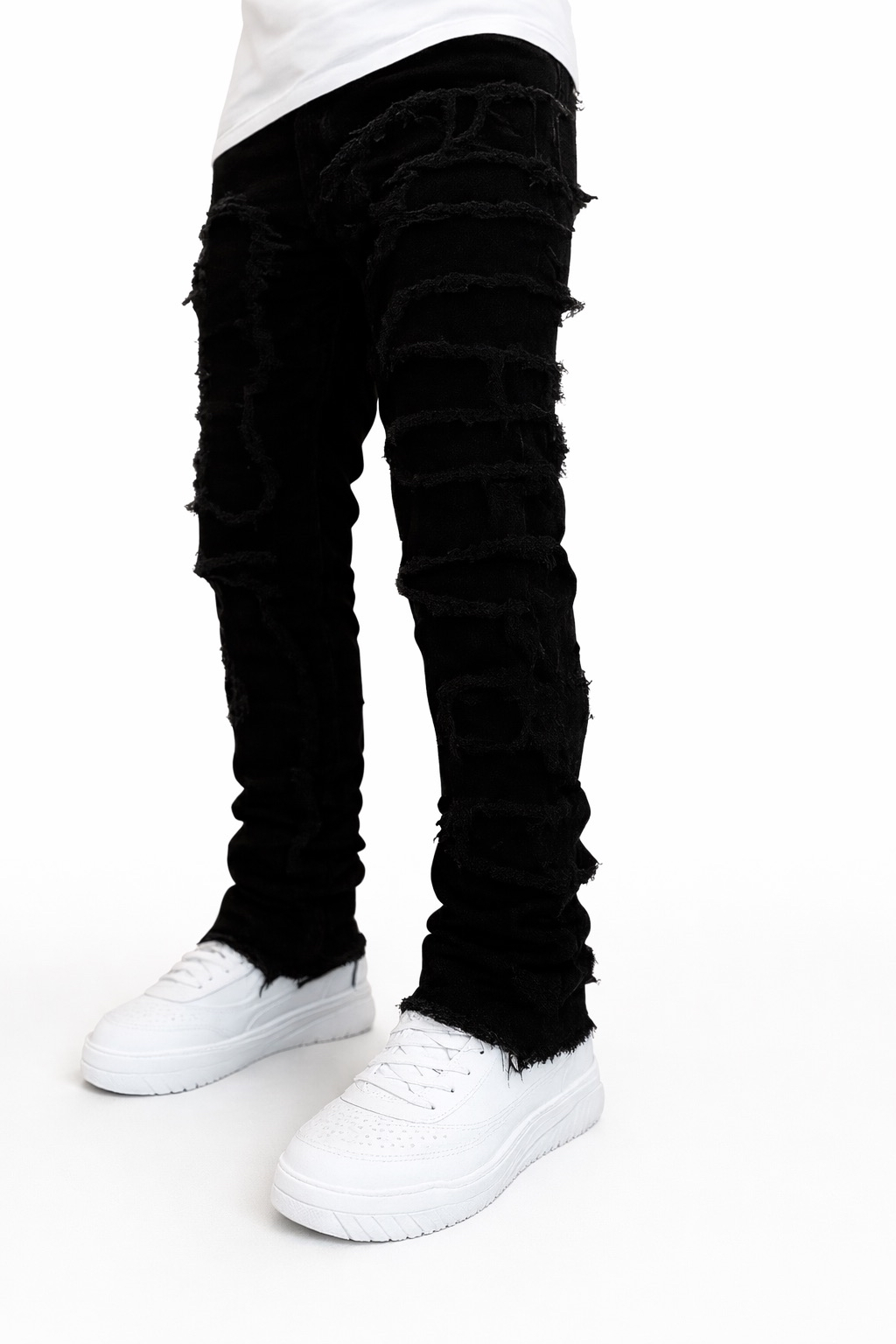 Men’s Slim Fit Distressed Jeans with Patches